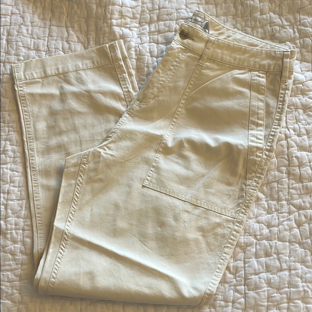 Peter Millar Cream Casual Capri Pants